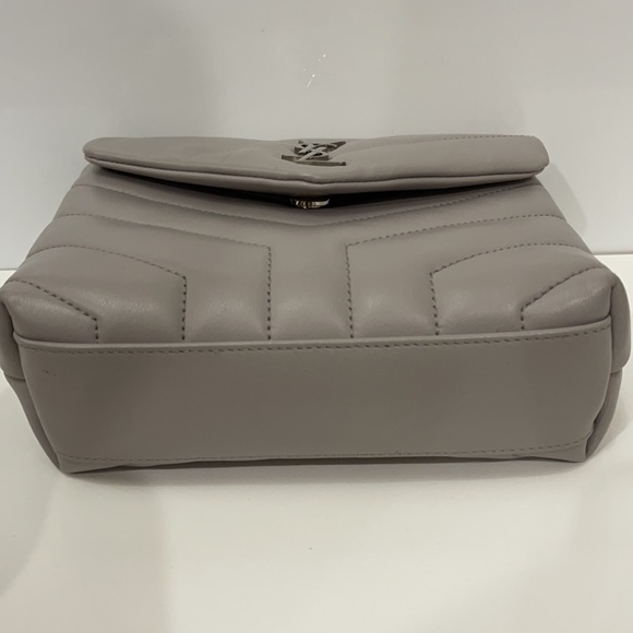 YSL LOULOU TOY BAG IN MATELASSÉ "Y" LEATHER - Picture 8 of 10